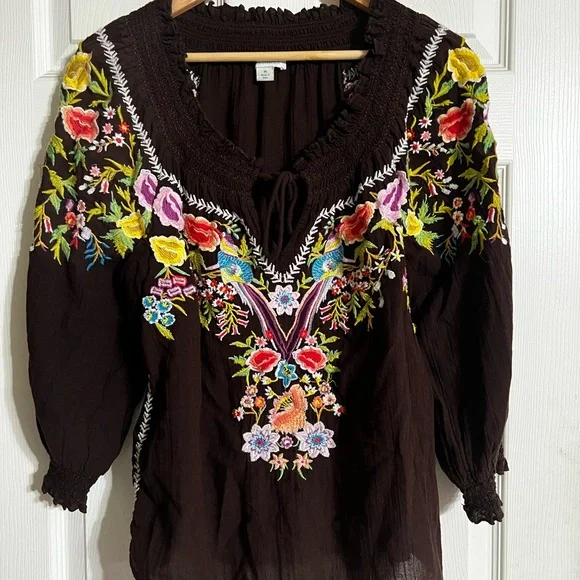 Sundance AMORA BLOOMS Top - Picture 2 of 9